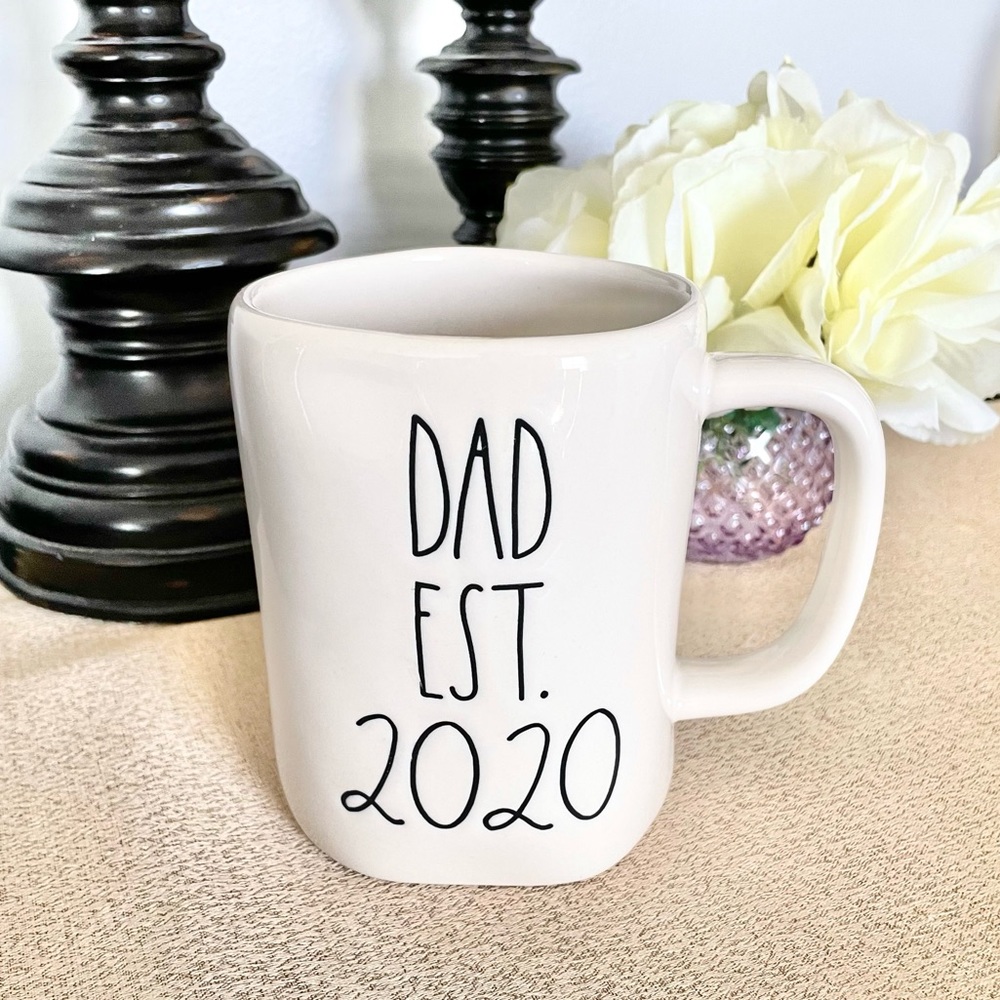 🆕Rae Dunn Ceramic DAD EST. 2020 Mug